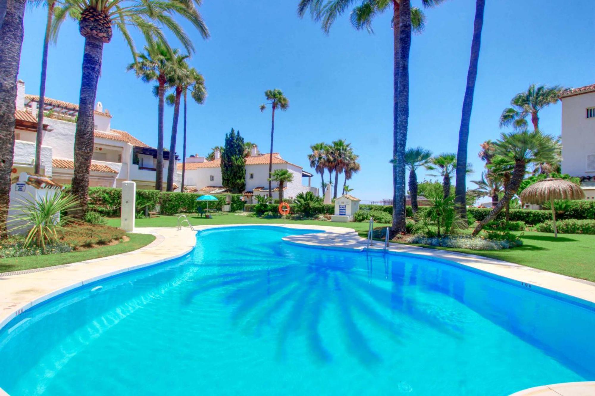 1176 Beach Front 2 Pools Bahia Марбелья Экстерьер фото